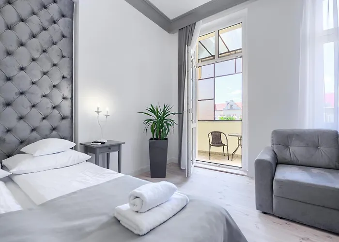 1899 By Platinum Szczecin