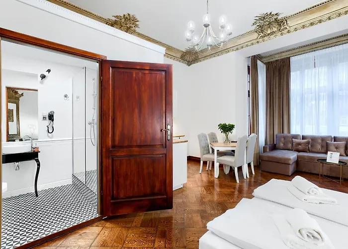 1899 By Platinum Apartamento