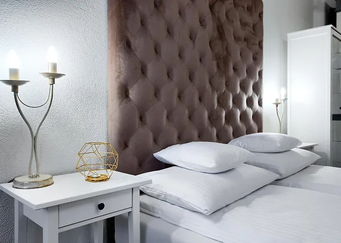 1899 By Platinum Apartamento